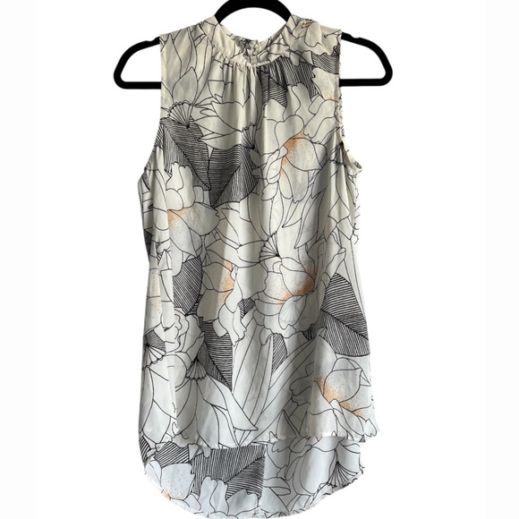 Abstract flower print sleeveless top - Picture 3 of 7